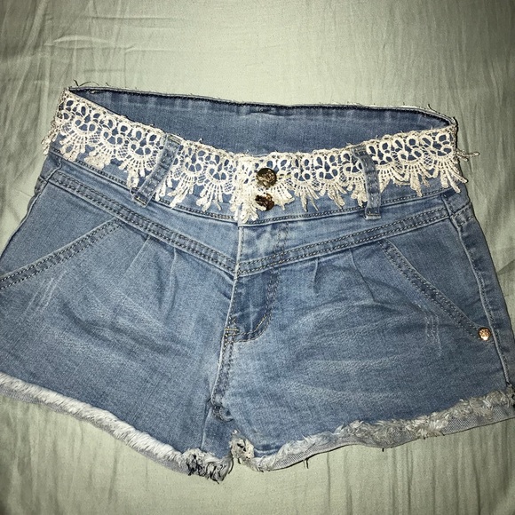 Shorts - Picture 1 of 2